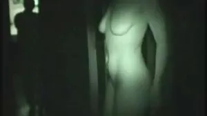 Sitter hennes röv på en nya sexfilmer kuk
