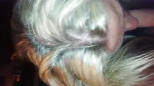 Foxy Kris njuter av en ansiktsbehandling sexfimer