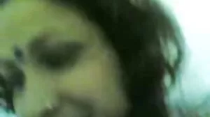 Cornelia matar sex film trekant sitt frossande sug efter kuk