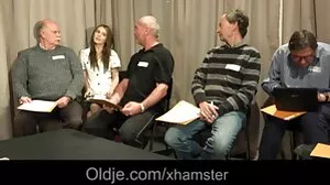 Sis Loves A Man in sexfilmer med äldre Uniform II