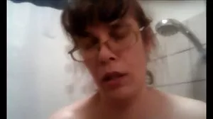 Ivriga flickvän sexfilmer älskar kameran