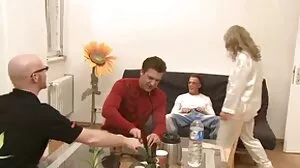 Hösten faller för hennes dominant sensuell sex film